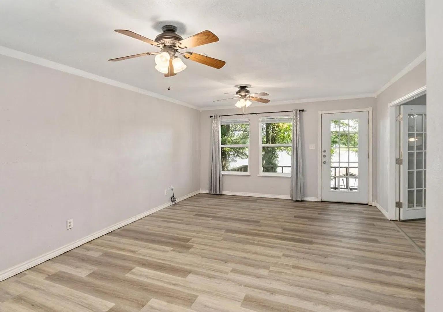 140 Lynn Creek Drive — Photo 3