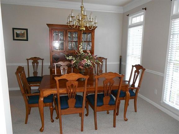 5th image of 3984 Devon Oaks Dr NE