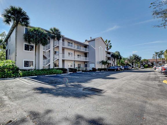2nd image of 5032 Rose Hill Dr APT 3102