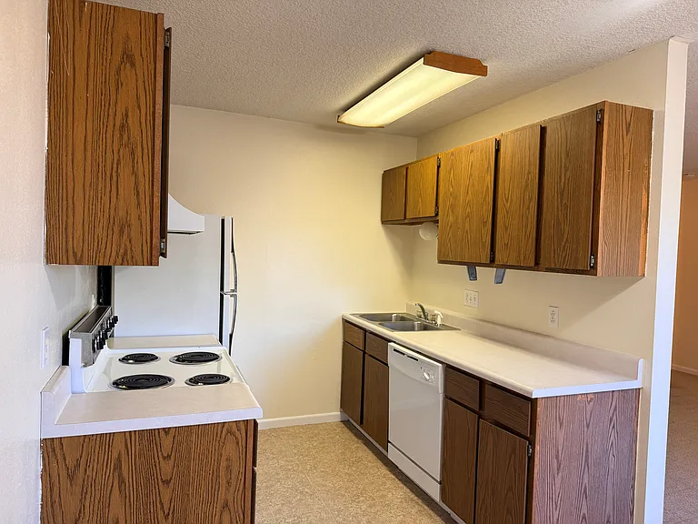 504 W Dodson St — Photo 10