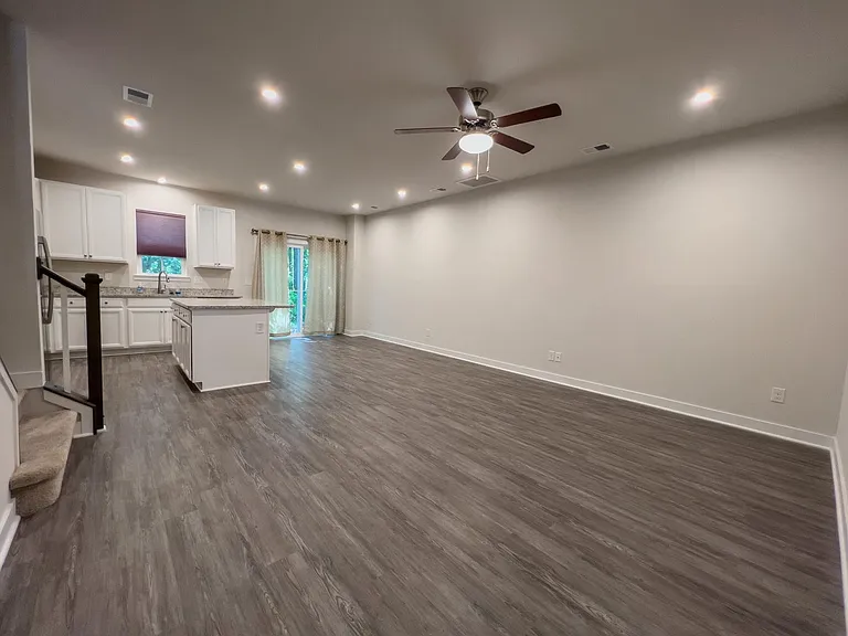 307 Grand Palm Ln — Photo 3