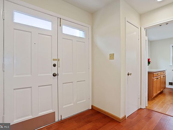 5th image of 2617 West St