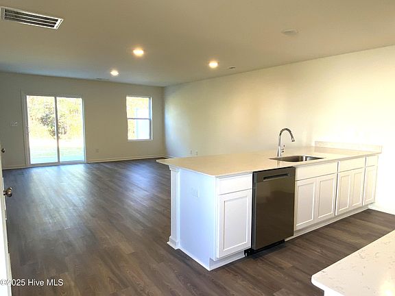 3rd image of 2408 Brookville Dr #B