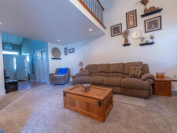 5th image of 1314 Howard Ln