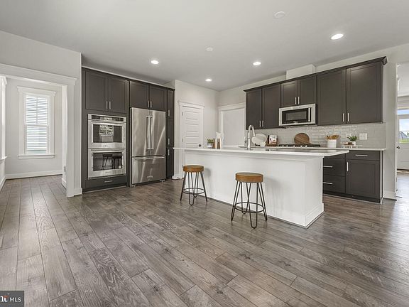 5th image of 35876 McKewnson Way
