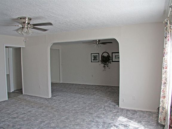 5th image of 3112 N Main St