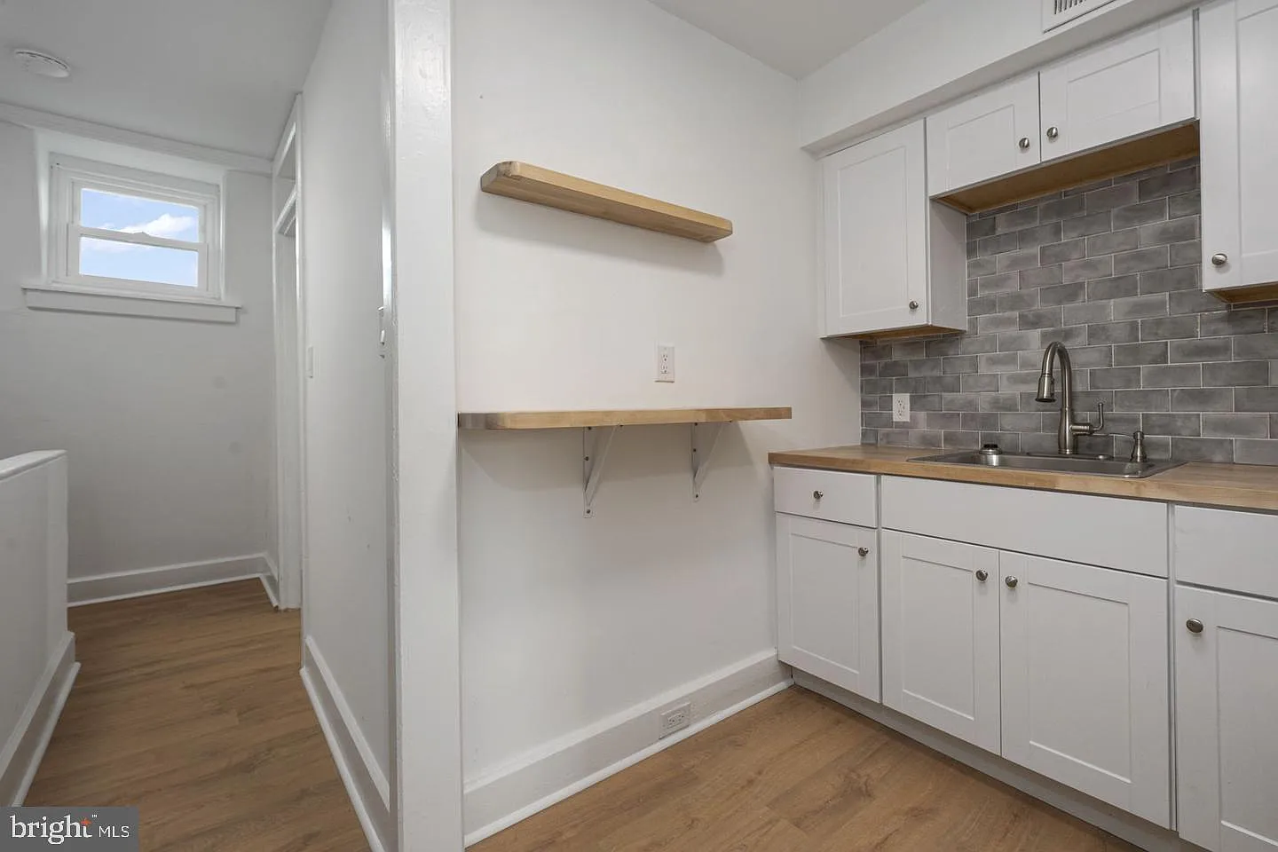 1 bed, 1.0 bath, 900 sqft, $1,650 — Photo 3