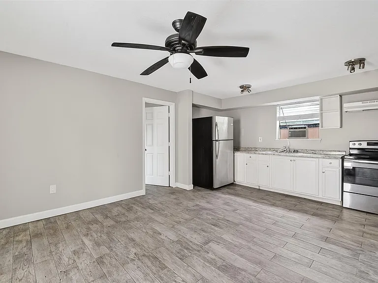 6832 Avenue I — Photo 1