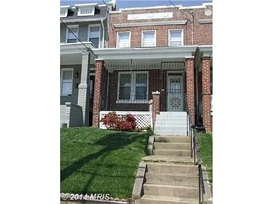 617 Kennedy St NE photo 1