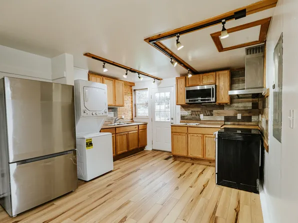 1602 Nunaka Dr, Anchorage, AK 99504
