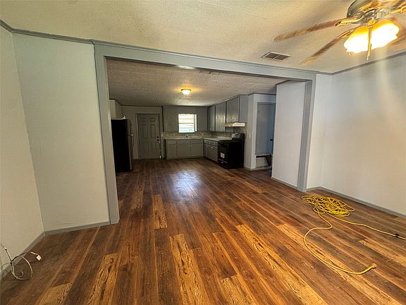 3rd image of 229 Gibbs St