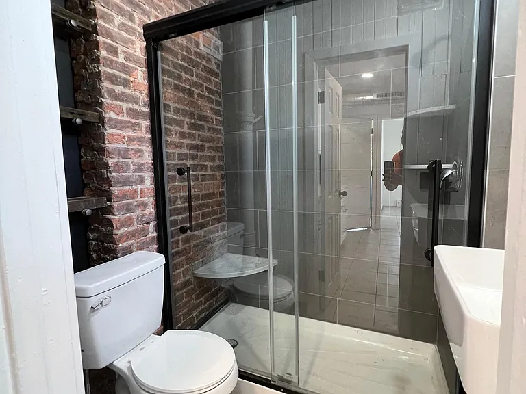 206 S Chestnut St #4 — Photo 12