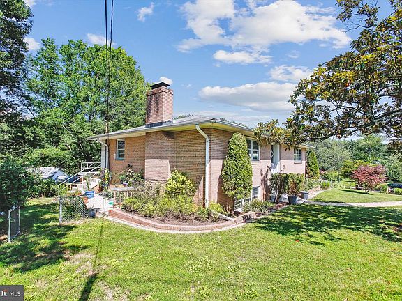 5th image of 7108 Waldorf Ln