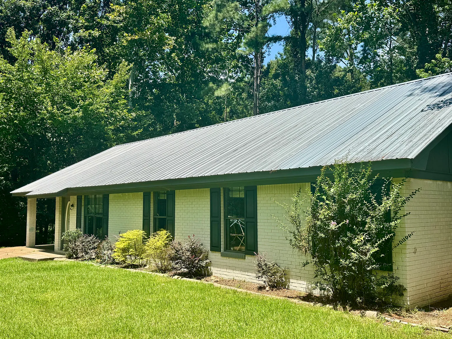 4 bed, 1644 sqft, $1,850 — Photo 2