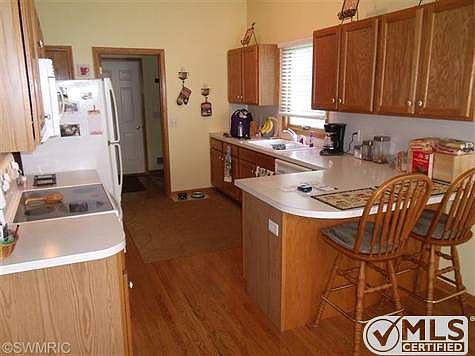 Plenty of counter space for preparing your creations