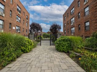 1 Jefferson Avenue #A12, Rockville Centre, NY 11570