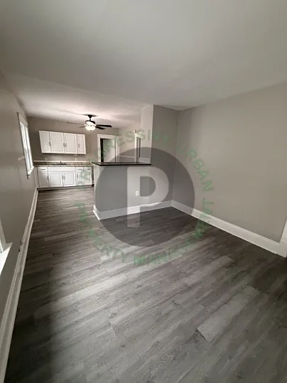 15619 School Avenue - Upstairs — Photo 4