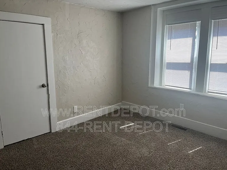 510 E Franklin St — Photo 8