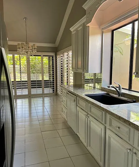 150 Cape Pointe Cir — Photo 8