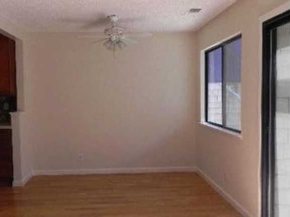 5th image of 1049 Foxchase Dr