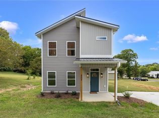 207 E Parker St, Graham, NC 27253