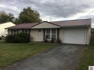 241 Iroquois Dr, Paducah, KY 42001