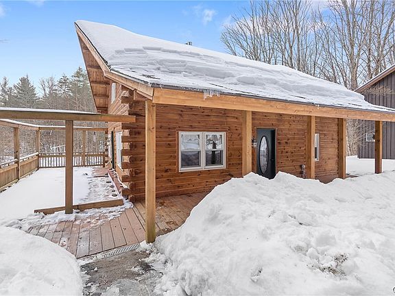 3rd image of 131 Gillette Rd