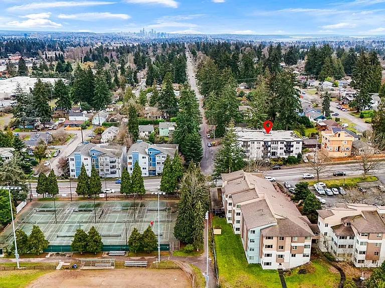 Arbor Heights | New Fully Renovated Apartments | Move in Specials! — Photo 6