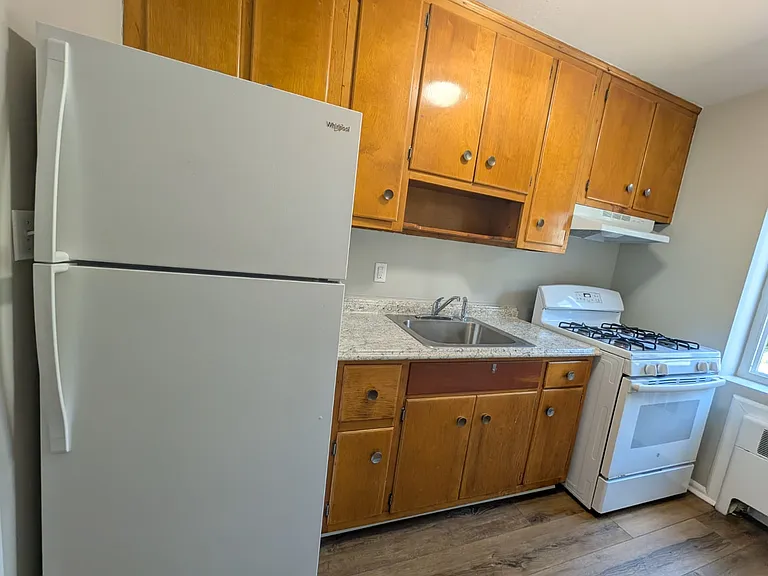 576 Whitney Ave #K-K1 — Photo 5