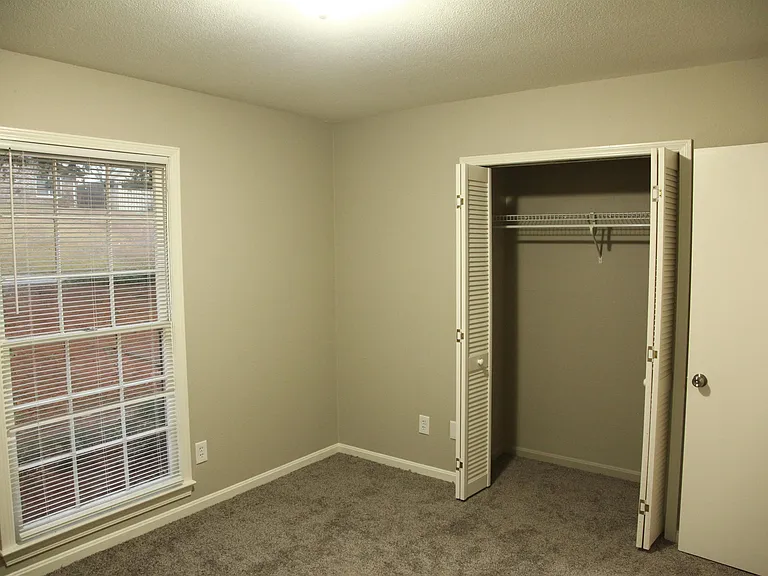 1231 Heritage Dr — Photo 20