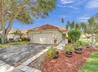 2775 Oak Grove Rd, Davie, FL 33328