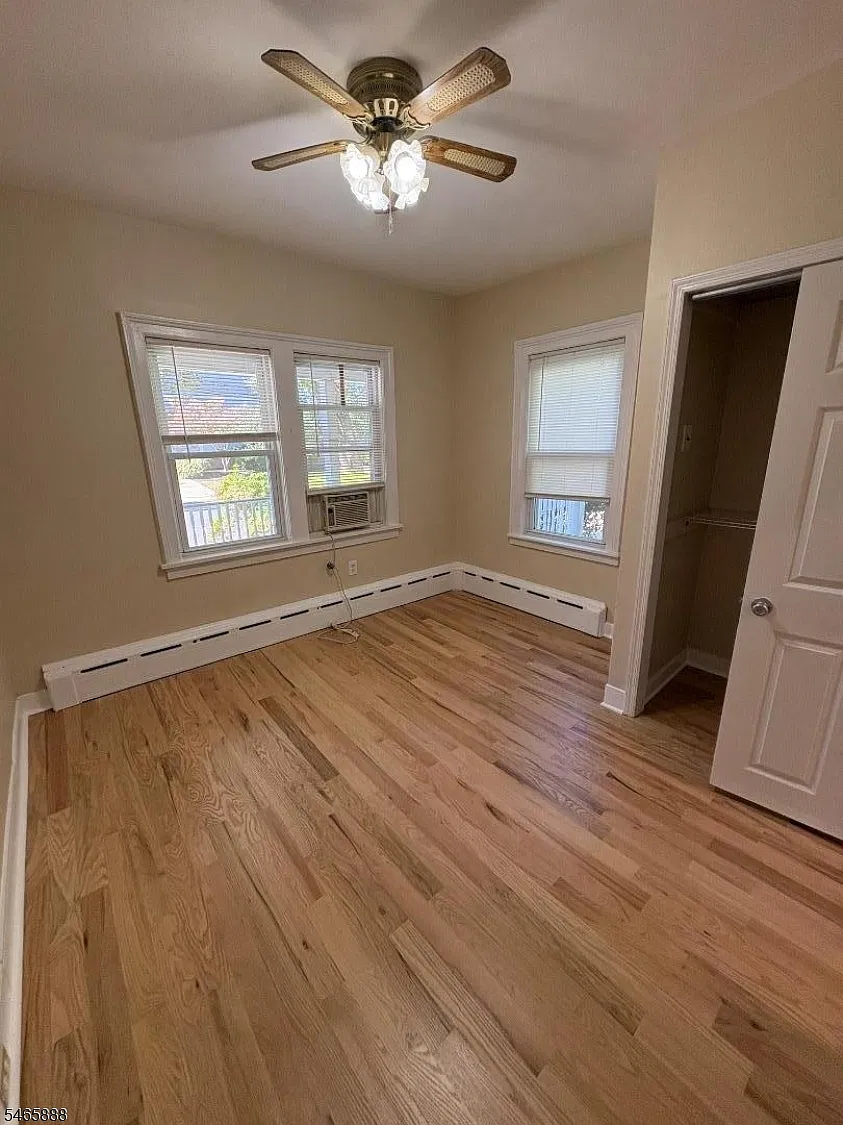 3 bed, 1.0 bath, $2,600 — Photo 3
