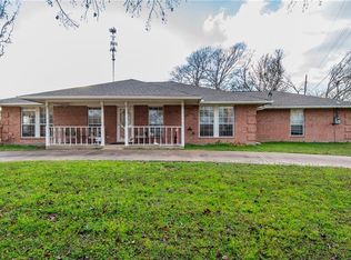 230 Compton Dr, Waxahachie, TX 75167