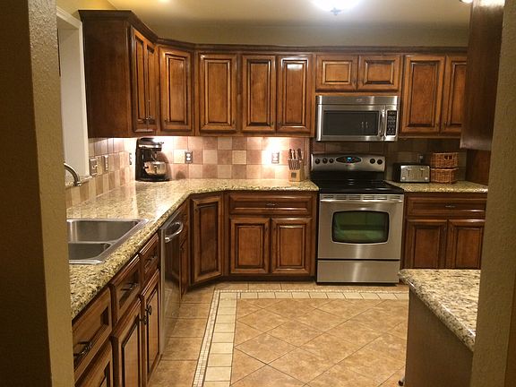 4th image of 2114 Oakglen Dr