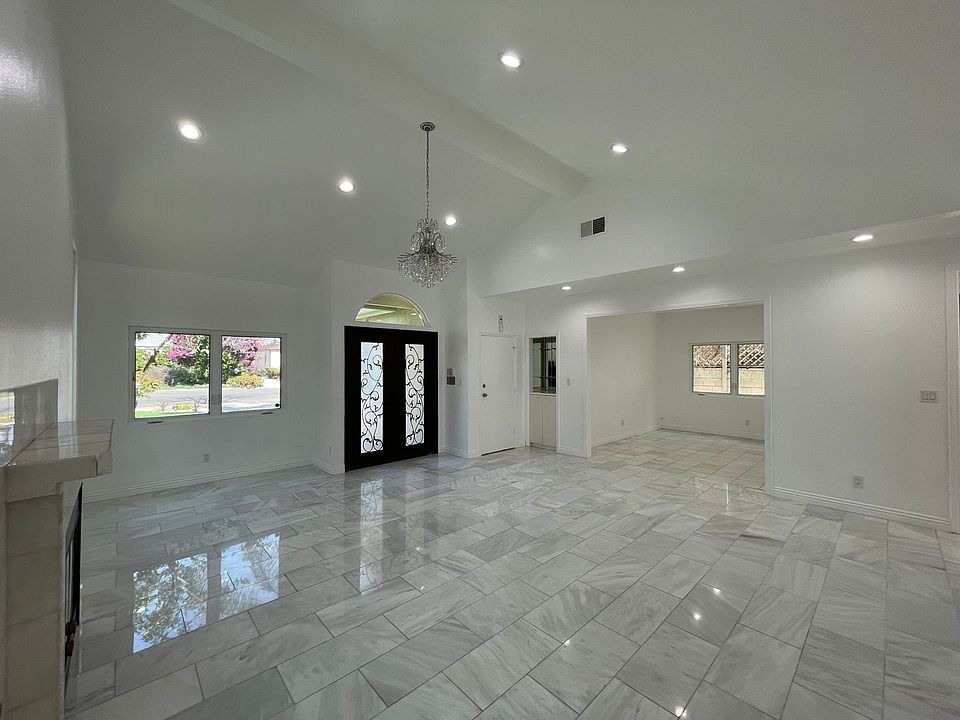 1st image of 1719 Wellesley Ave