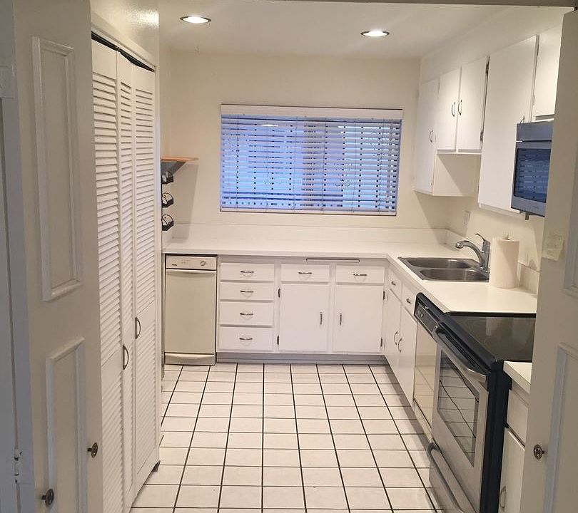 1st image of 2520 Clairemont Dr Unit 310