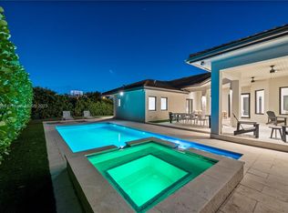 525 SW 87th Ave, Miami, FL 33174