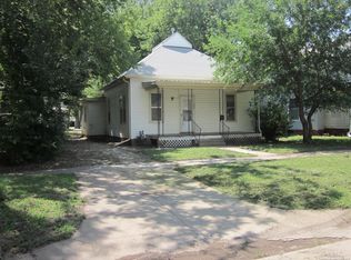 205 W Kirwin Ave, Salina, KS 67401