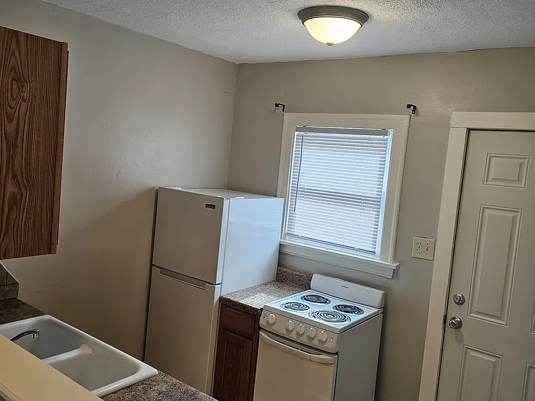 440 N Piatt Ave #2 — Photo 3