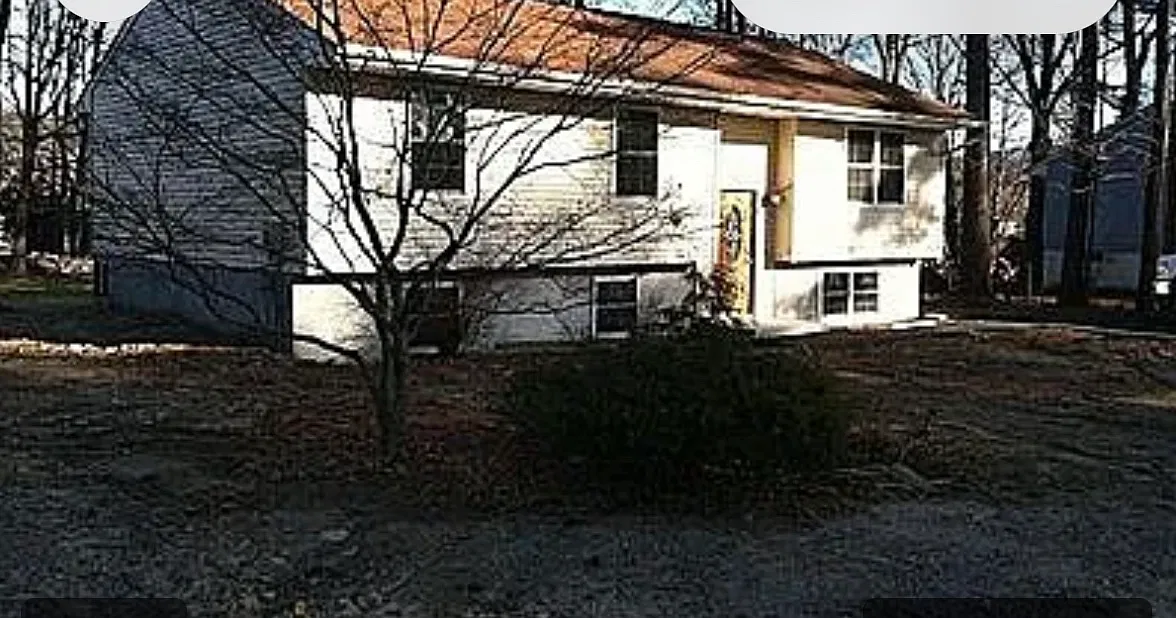 3 bed, 1025 sqft, $2,100 — Photo 4