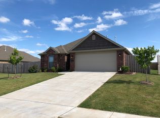 250 Cisterna Dr, Centerton, AR 72719