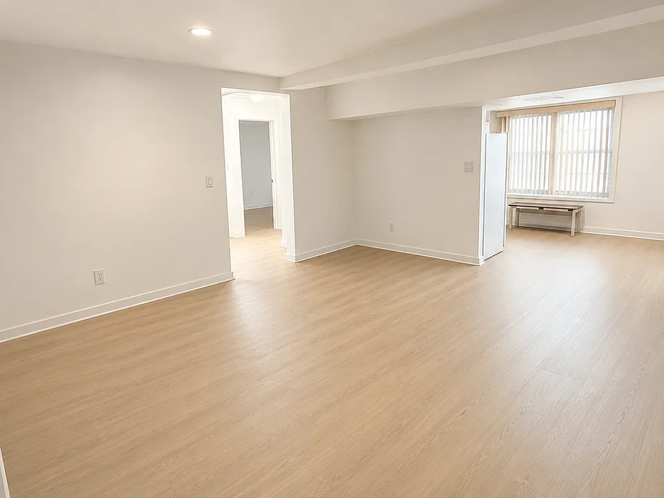 160 Myrtle Ave #1