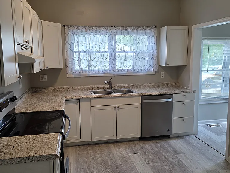 1120 Sale Ave — Photo 6