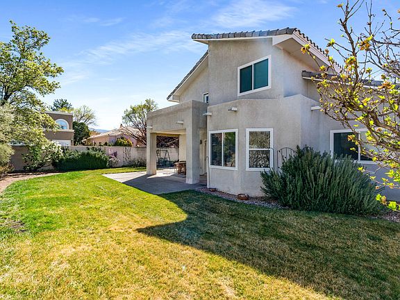 3rd image of 8717 Greenarbor Rd NE