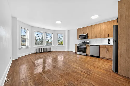 6310 N Artesian Photo 1