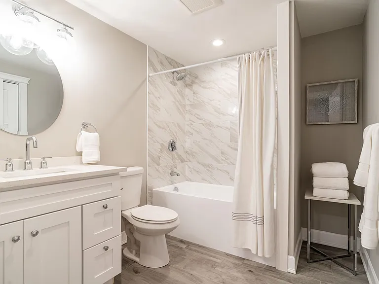 312 Spring St #402 — Photo 5