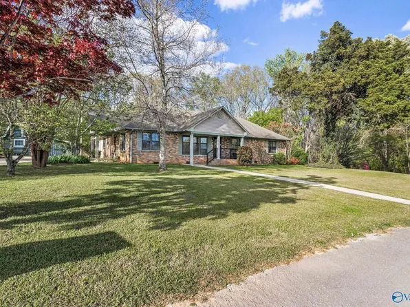 1209 Griffin Rd NW, Hartselle, AL 35640