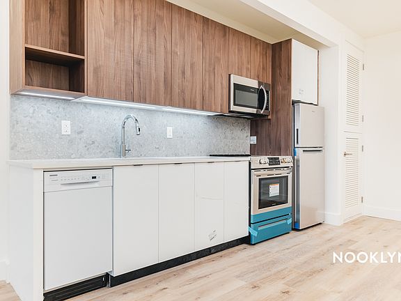 3rd image of 380 Grove St #2J