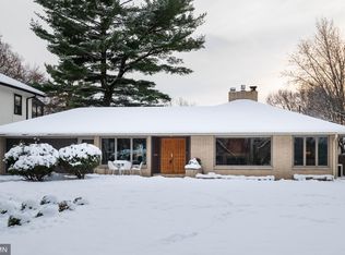 2832 W River Pkwy, Minneapolis, MN 55406