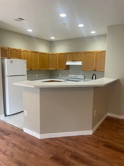 8374 S Holland Way — Photo 2